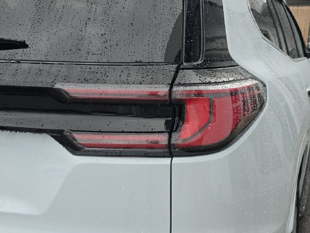 Certified 2026 GMC Acadia Denali w/ Super Cruise Package FWD image 8