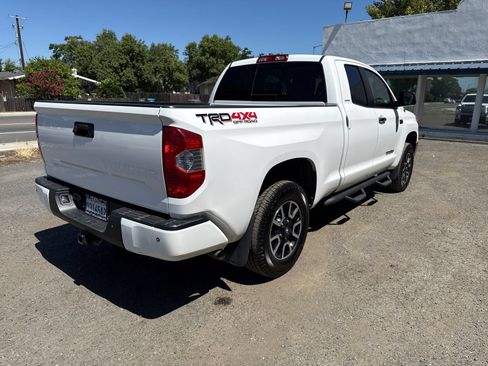 Used 2016 Toyota Tundra Limited w/ Limited Premium Package AWD/4WD image 5