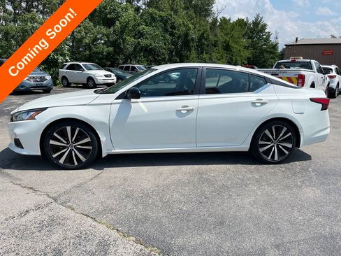Used 2021 Nissan Altima 2.5 SR FWD image 6