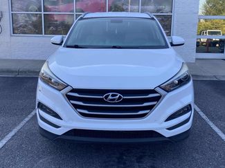 Used 2017 Hyundai Tucson SE w/ SE Popular Package 02 FWD video 2