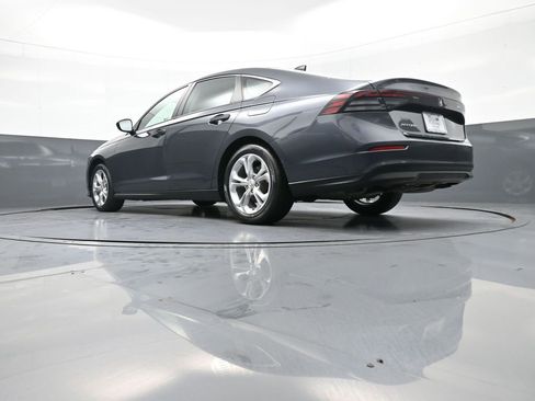 Certified 2023 Honda Accord LX image 31