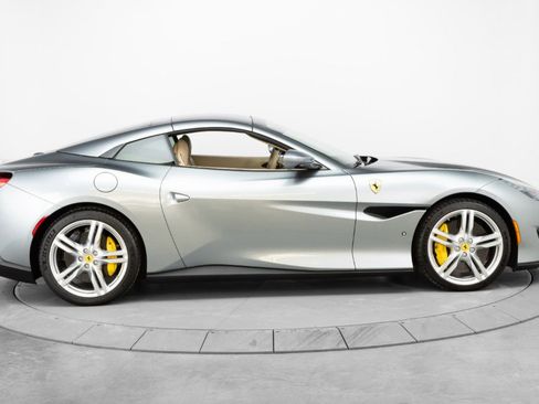 Certified 2019 Ferrari Portofino image 16