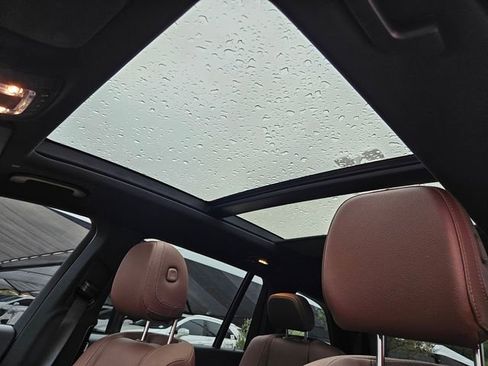 Used 2024 Mercedes-Benz GLS 450 4MATIC image 9