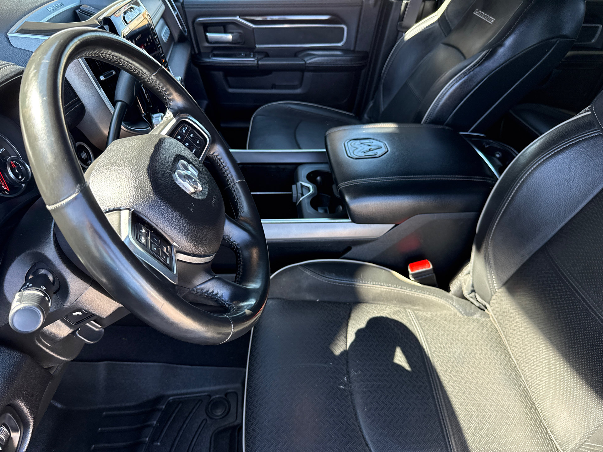 Used 2021 RAM 3500 Laramie AWD/4WD image 19