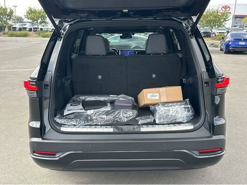 New 2026 Lexus TX 550h AWD Plug-In Hybrid image 19