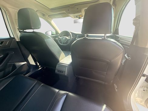 Used 2019 Volkswagen Jetta SE w/ Cold Weather Package FWD image 28