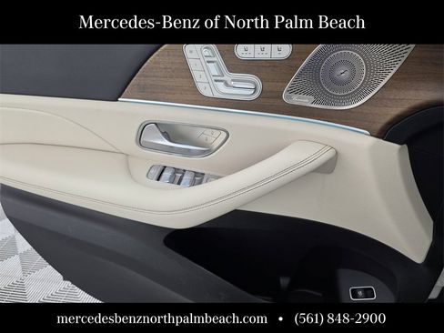 Certified 2022 Mercedes-Benz GLS 450 4MATIC image 29