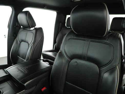 Used 2022 RAM 1500 Limited AWD/4WD image 4