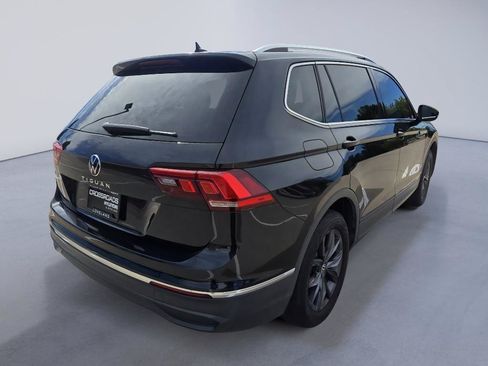 Used 2023 Volkswagen Tiguan SE w/ Panoramic Sunroof Package FWD image 6