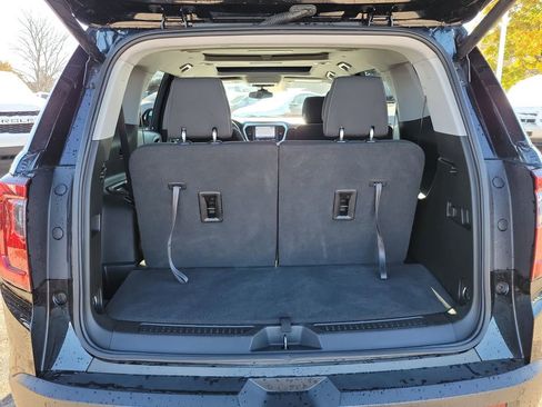 Certified 2023 GMC Acadia SLE w/ Infotainment Package AWD/4WD image 39