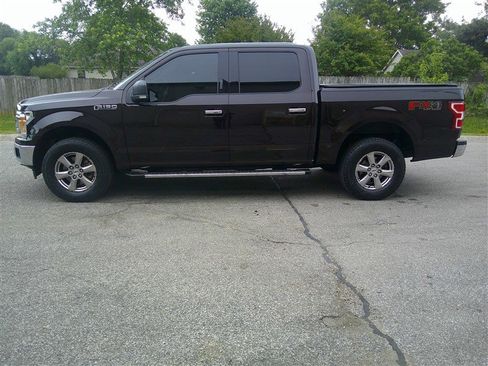 Used 2018 Ford F150 XLT w/ Equipment Group 302A Luxury AWD/4WD image 2