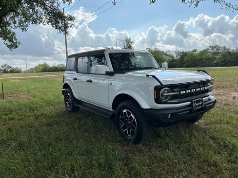 New 2026 Ford Bronco Outer Banks AWD/4WD image 35