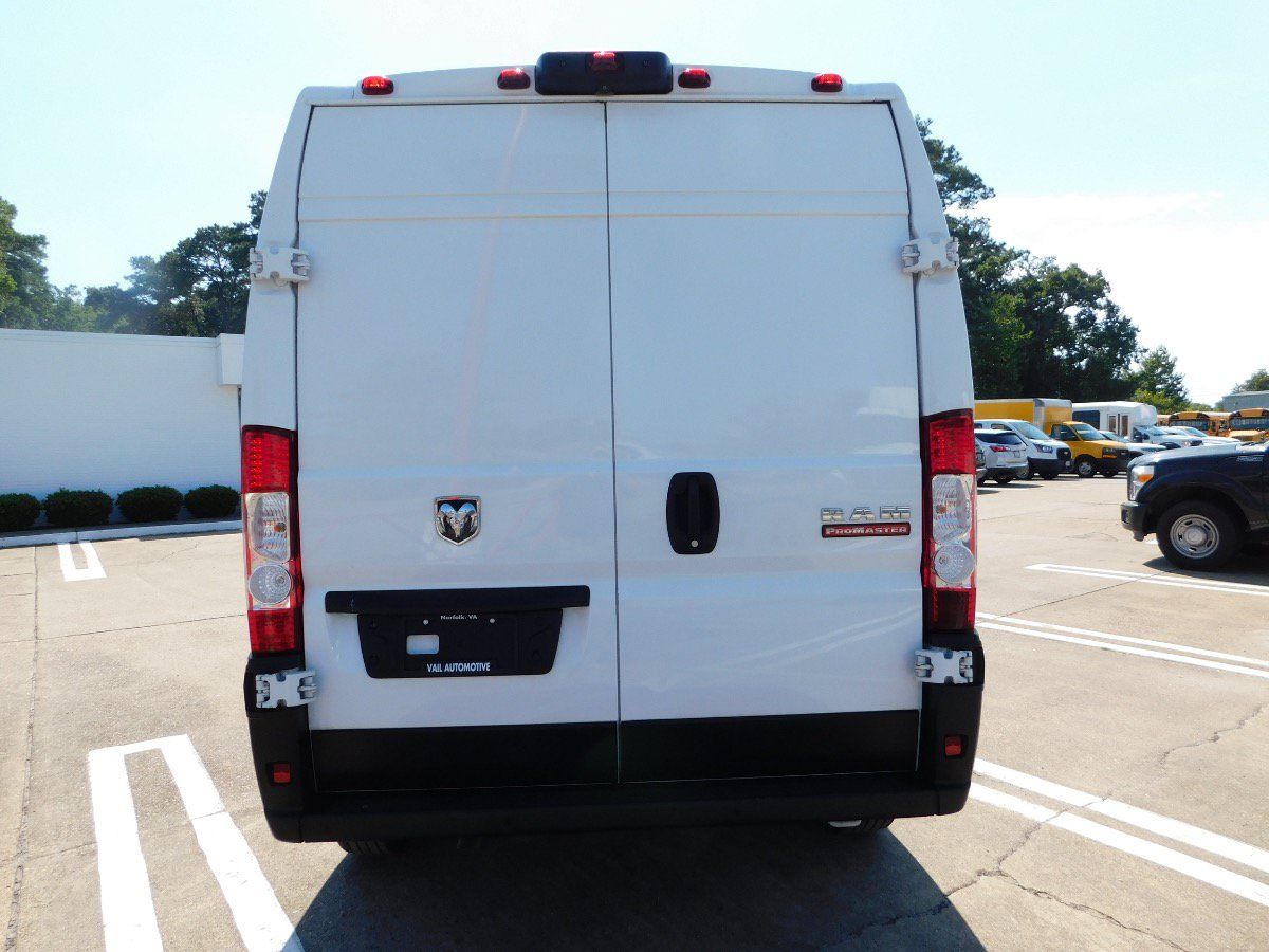 Used 2022 RAM ProMaster 2500 w/ Premium Convenience Group FWD image 3