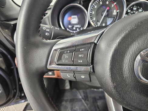 Used 2018 MAZDA MX-5 Miata RF Grand Touring RWD image 24