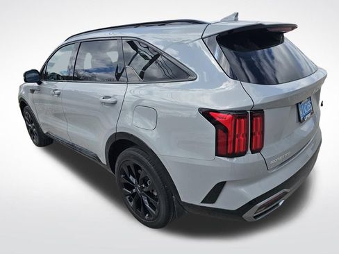 Used 2023 Kia Sorento SX AWD/4WD image 3