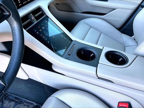 Used 2023 Porsche Taycan image 16