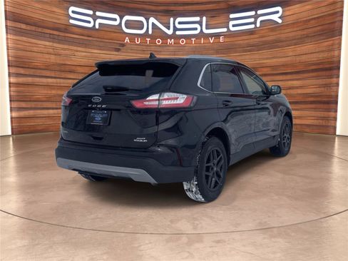 Used 2022 Ford Edge SEL w/ Convenience Package image 5