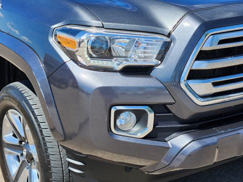 Used 2019 Toyota Tacoma Limited AWD/4WD image 6