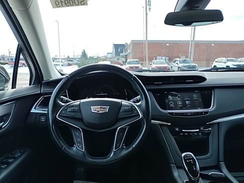 Used 2019 Cadillac XT5 Luxury image 27