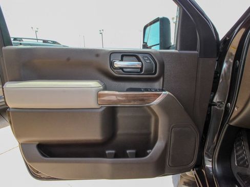 Used 2020 Chevrolet Silverado 3500 LT w/ Convenience Package AWD/4WD image 11