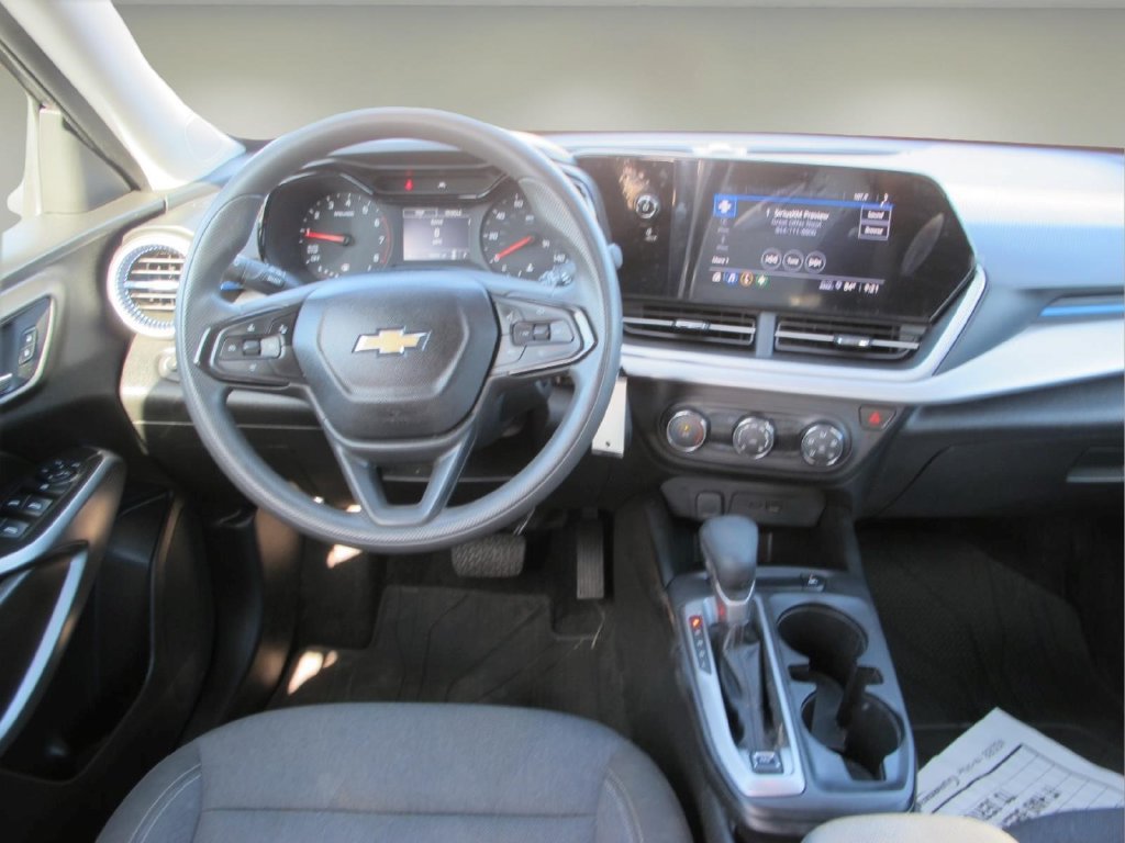 Used 2024 Chevrolet Trax LS w/ Driver Confidence Package FWD image 21