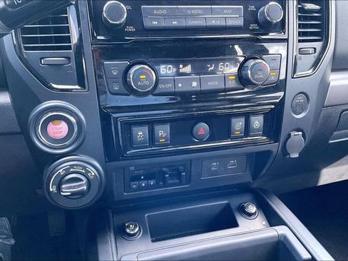 Used 2023 Nissan Titan PRO-4X w/ Pro-4x Convenience Package AWD/4WD image 16