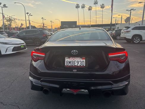 Used 2019 Toyota 86 TRD SE image 16