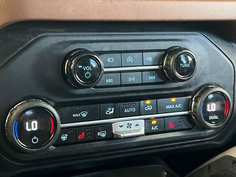 Used 2024 Ford Bronco Outer Banks w/ Sasquatch Package AWD/4WD image 23