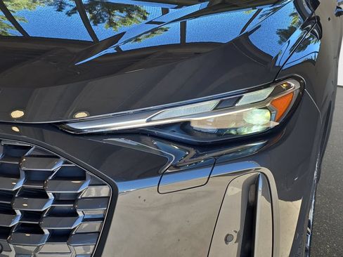 Used 2025 Audi Q5 Premium w/ Convenience Package AWD/4WD image 32