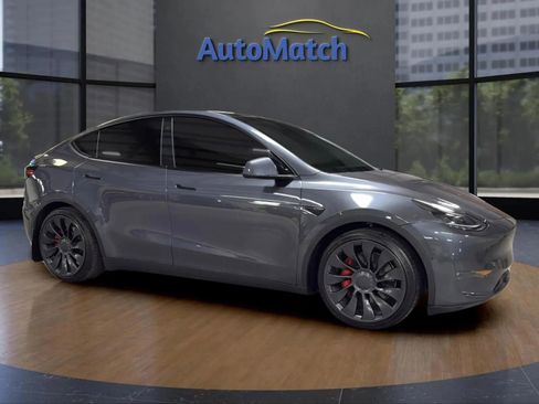 Used 2023 Tesla Model Y Performance image 13