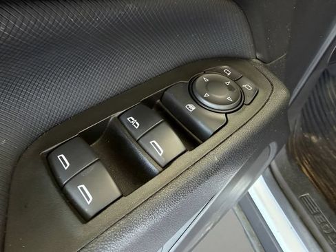Used 2024 Chevrolet Equinox RS FWD image 16