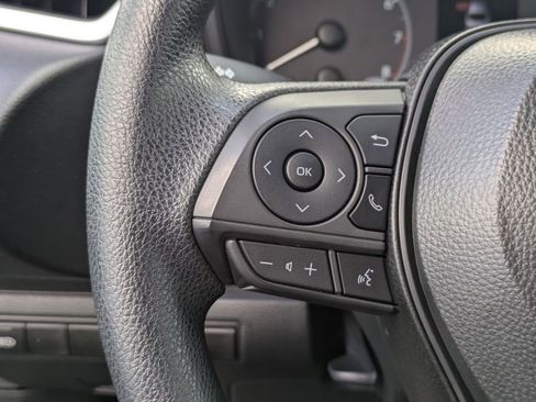 Used 2025 Toyota Corolla LE image 20