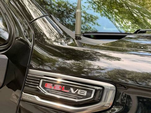 Used 2021 GMC Sierra 1500 AT4 w/ AT4 Premium Package AWD/4WD image 6