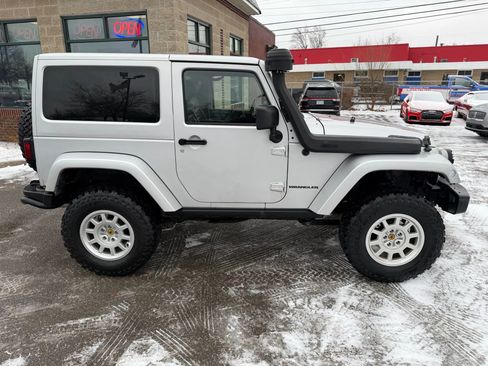 Used 2012 Jeep Wrangler Rubicon w/ PWR Convenience Group image 6