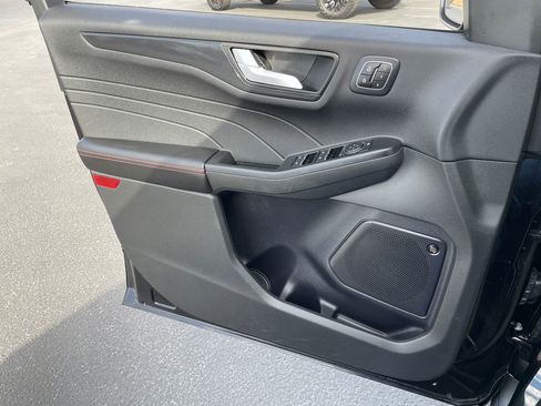 Used 2024 Ford Escape ST-Line Select w/ Tech Pack #2 image 22