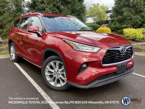 Used 2023 Toyota Highlander Limited image 1