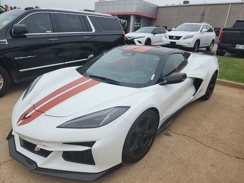 Used 2025 Chevrolet Corvette E-Ray w/ Stealth Interior Trim Package AWD/4WD image 1