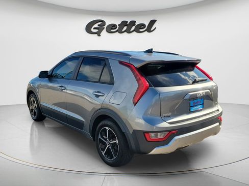 Used 2023 Kia Niro EX FWD image 7