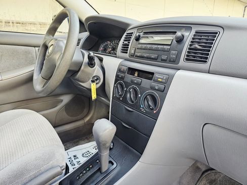 Used 2005 Toyota Corolla CE image 14