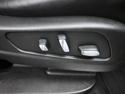 Used 2017 Cadillac XT5 Luxury w/ LPO, Wheel Lock Package image 40