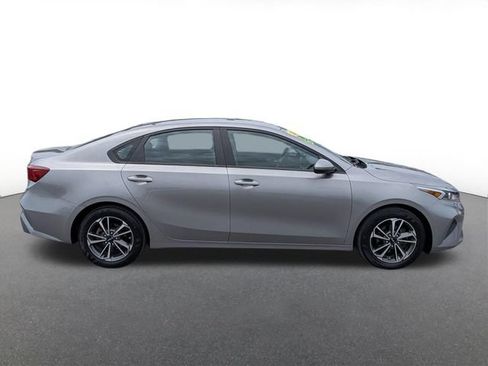 Used 2023 Kia Forte LXS FWD image 2