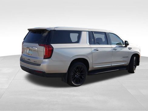 Certified 2024 GMC Yukon XL SLT w/ SLT Premium Package AWD/4WD image 3