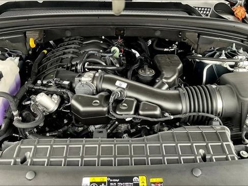 New 2025 Jeep Grand Cherokee L Limited w/ Black Appearance Package image 12