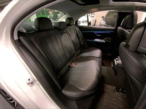 Used 2025 Mercedes-Benz E 350 E 350 image 19