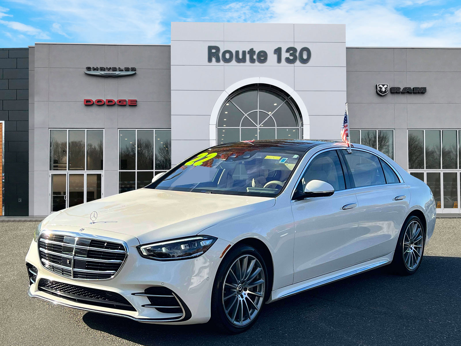 Used 2022 Mercedes-Benz S 580 4MATIC Sedan image 2