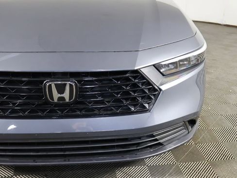 Used 2025 Honda Accord SE image 12