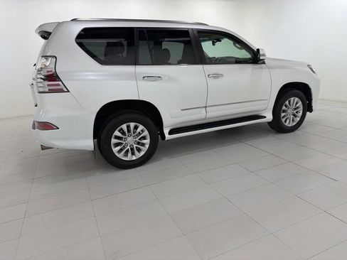 Used 2018 Lexus GX 460 Premium w/ Premium Package AWD/4WD image 6