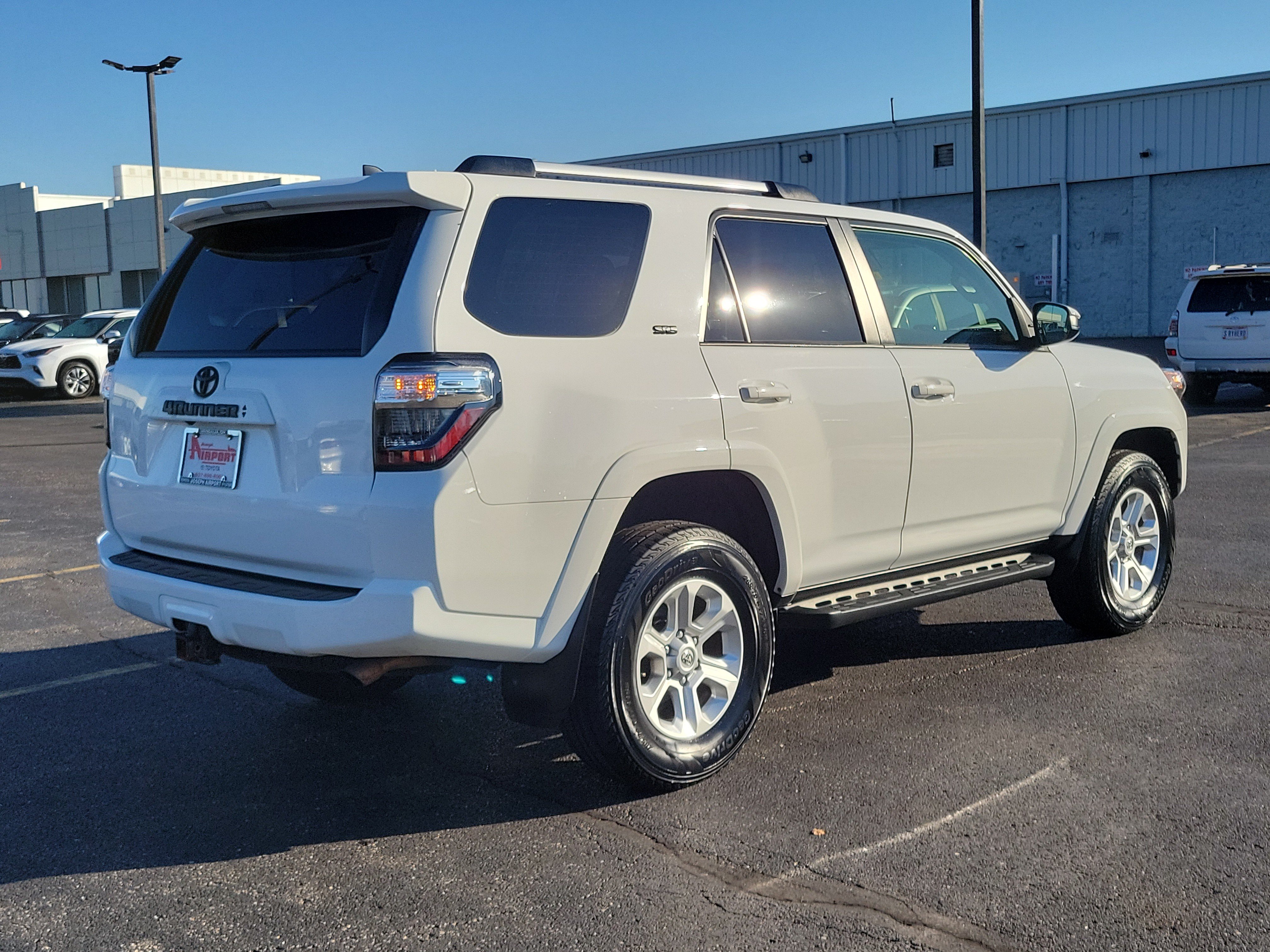 Used 2024 Toyota 4Runner SR5 AWD/4WD image 4