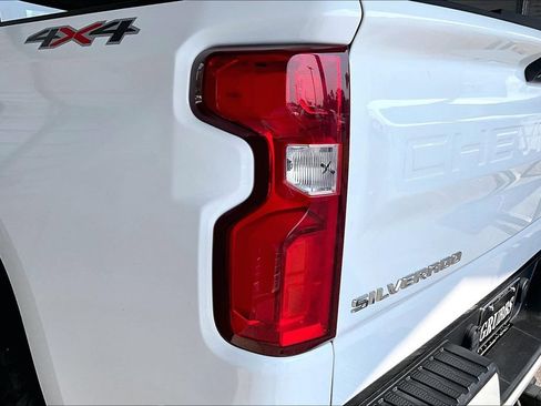 Used 2022 Chevrolet Silverado 1500 RST AWD/4WD image 42
