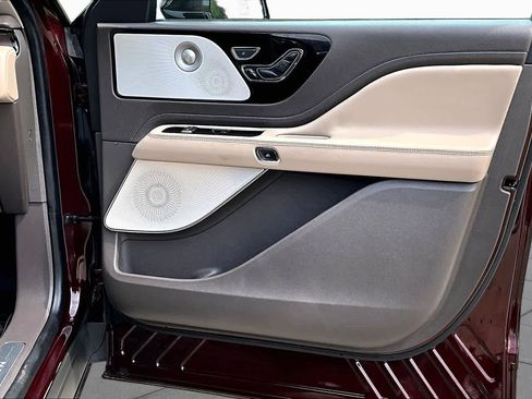 Used 2022 Lincoln Aviator Grand Touring w/ Equipment Group 301A AWD/4WD image 23